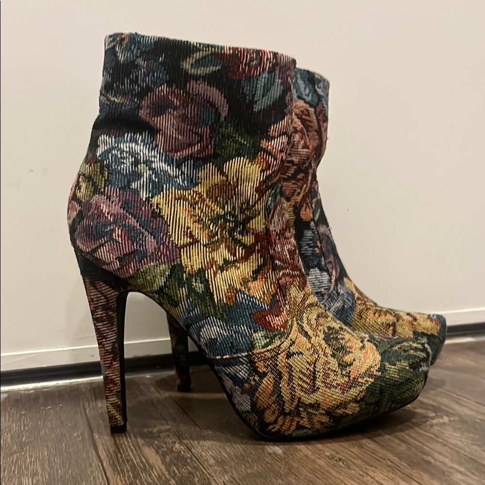 Diba Floral Tapestry Heeled Boots